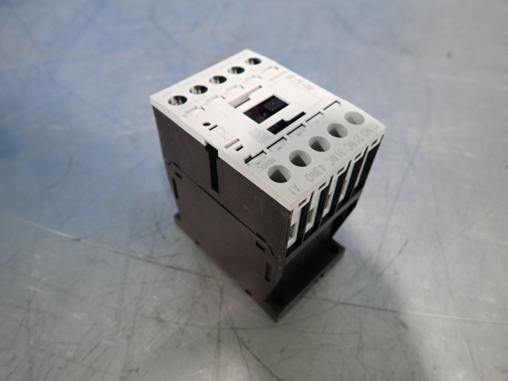 Eaton Contactor Relay - Dila-22