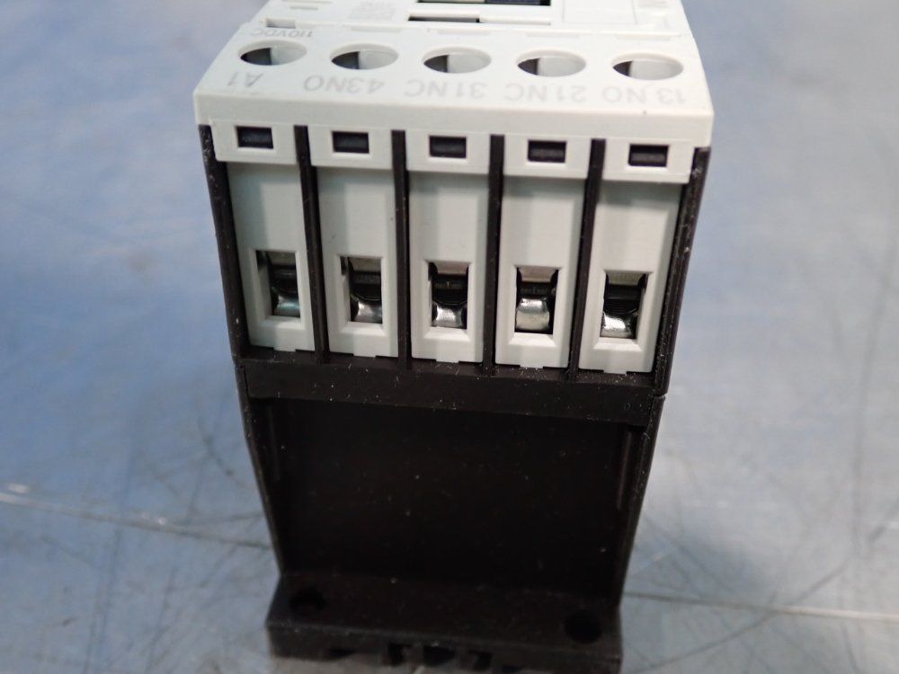 Eaton Contactor Relay - Dila-22