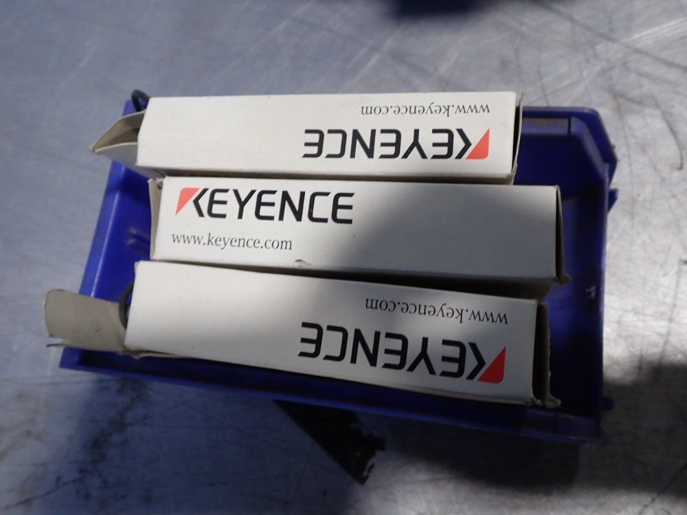 Keyence Photoelectric Fibre Amplifier - Fs-v22r