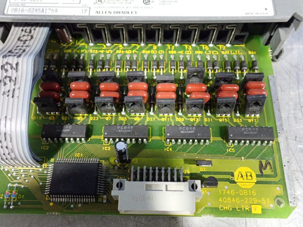 Allen Bradley Dc Output Module - 1746-0b16