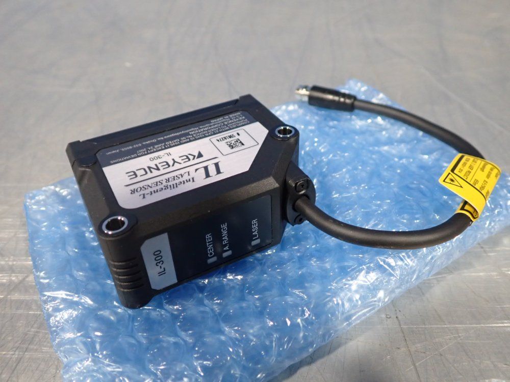 Keyence Laser Sensor - Il-300
