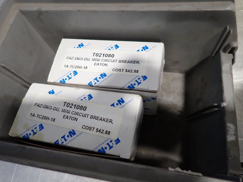 Eaton Circuit Breaker - Faz-d6/3-du