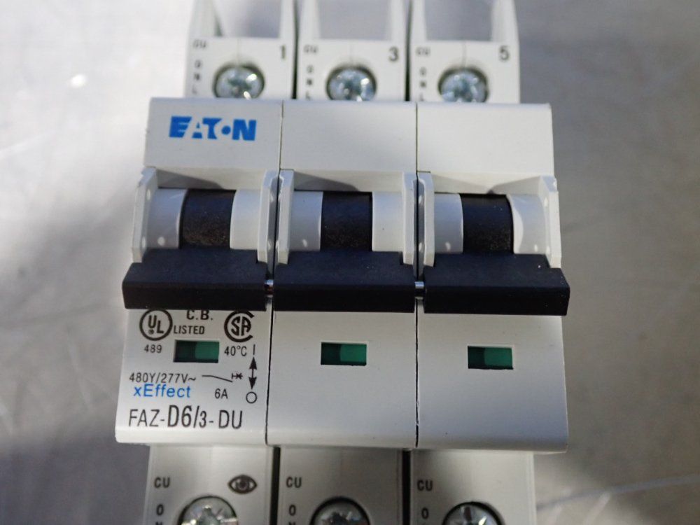 Eaton Circuit Breaker - Faz-d6/3-du
