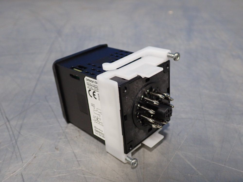 Omron Digital Controller - E5cc-rw2dum-000