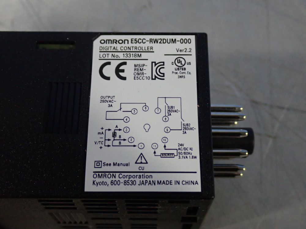 Omron Digital Controller - E5cc-rw2dum-000
