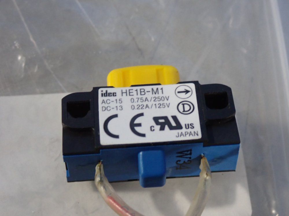 Idec Enabling Switch - He1b-m1
