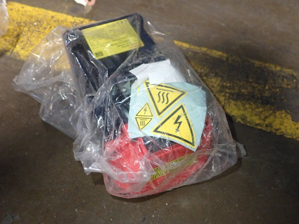 Fanuc 1 Kw Servo Motor - A06b-0215-b100