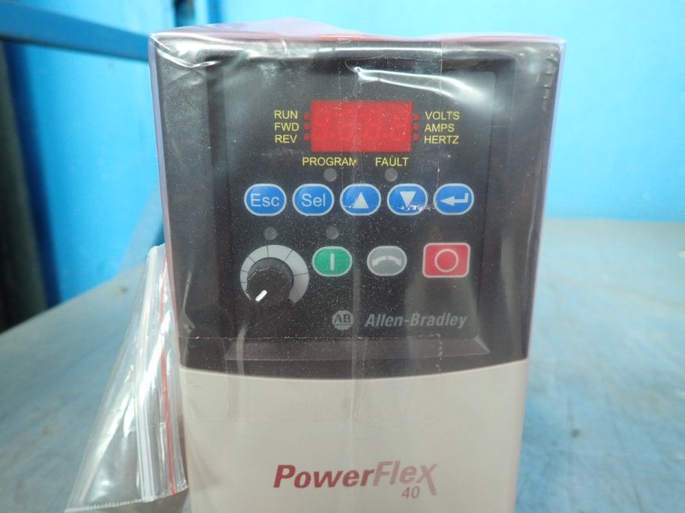 Allen Bradley 1hp Ac Drive - 22b-v5p0n104