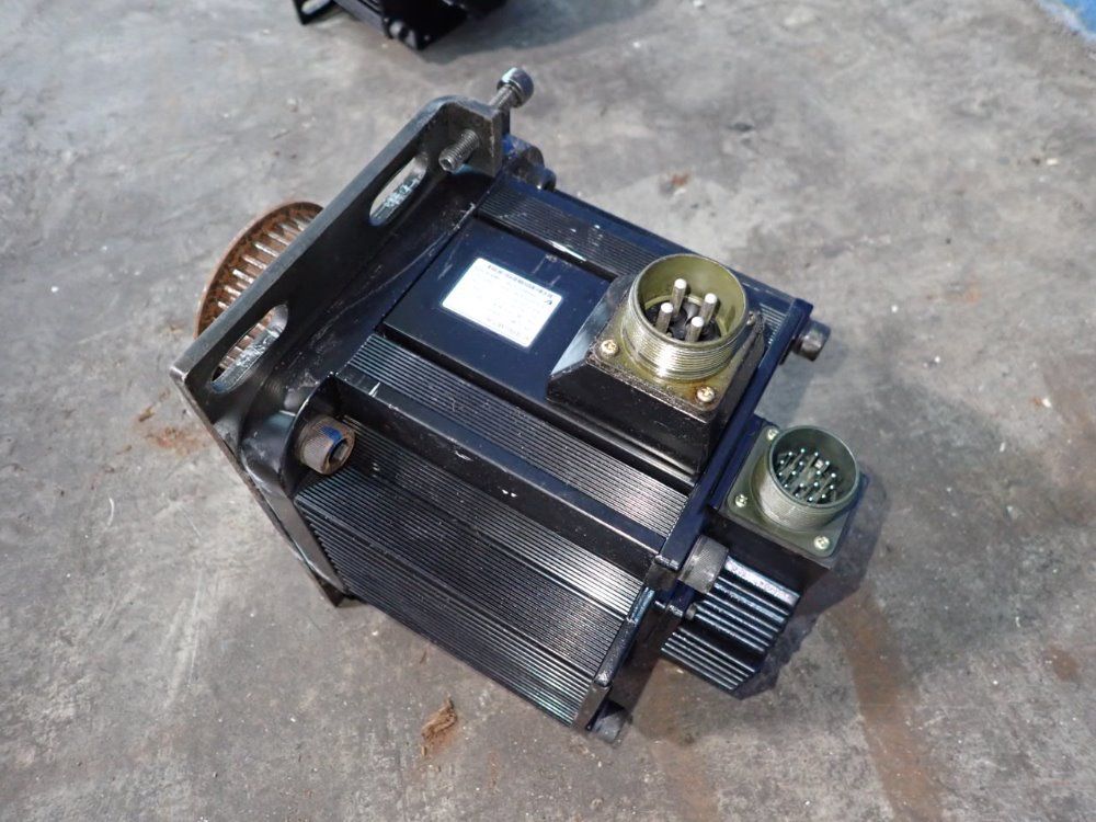 Yaskawa Servo Motor - Sgmg-20aabb
