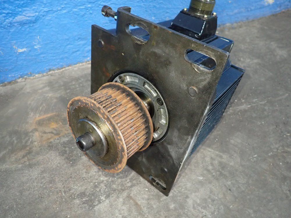 Yaskawa Servo Motor - Sgmg-20aabb