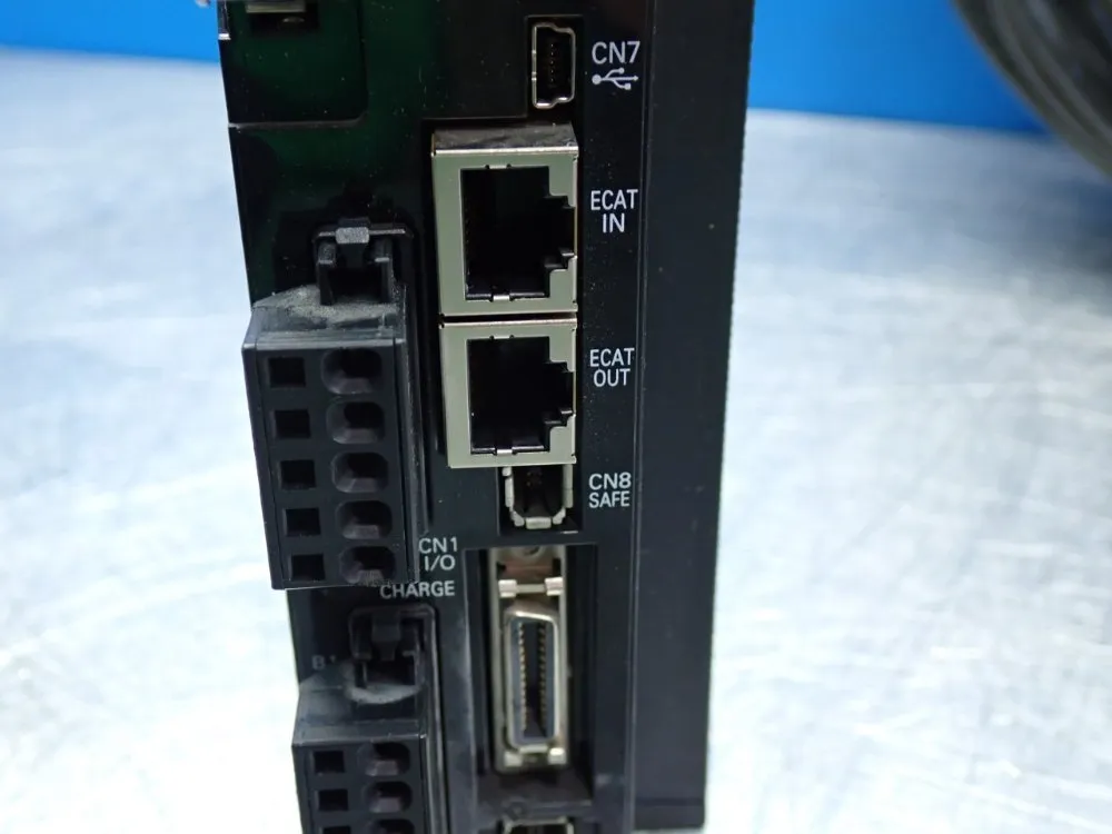 Omron Linear Motor Assembly Pick & Place System - R88l-es-pm-c110-b100-0001