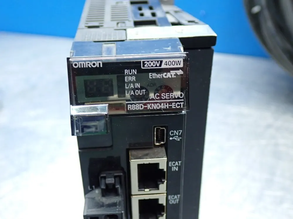 Omron Linear Motor Assembly Pick & Place System - R88l-es-pm-c110-b100-0001