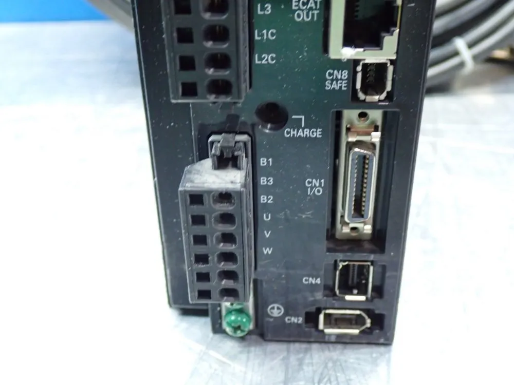 Omron Linear Motor Assembly Pick & Place System - R88l-es-pm-c110-b100-0001