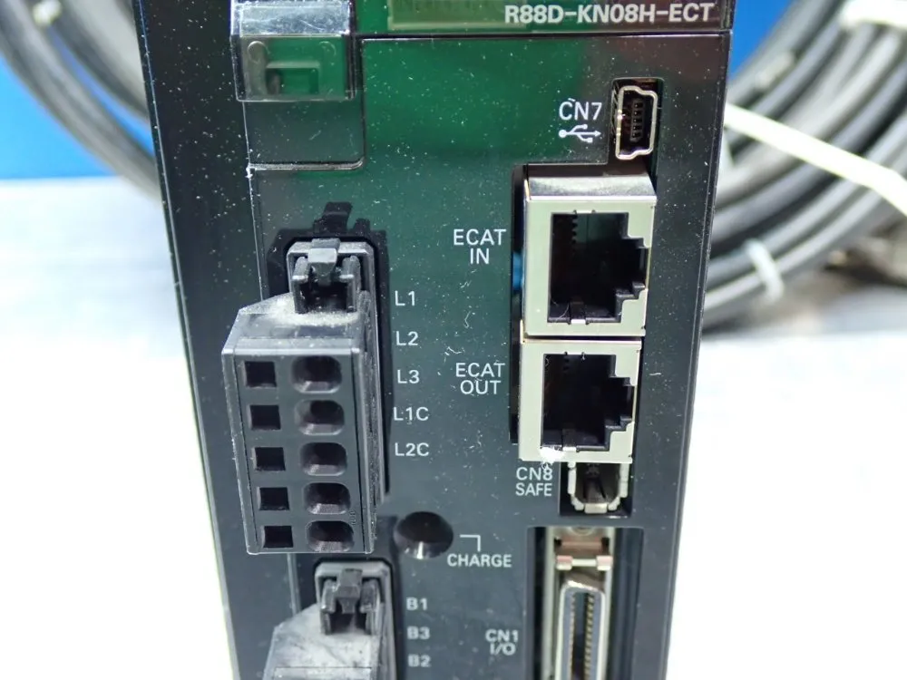 Omron Linear Motor Assembly Pick & Place System - R88l-es-pm-c110-b100-0001