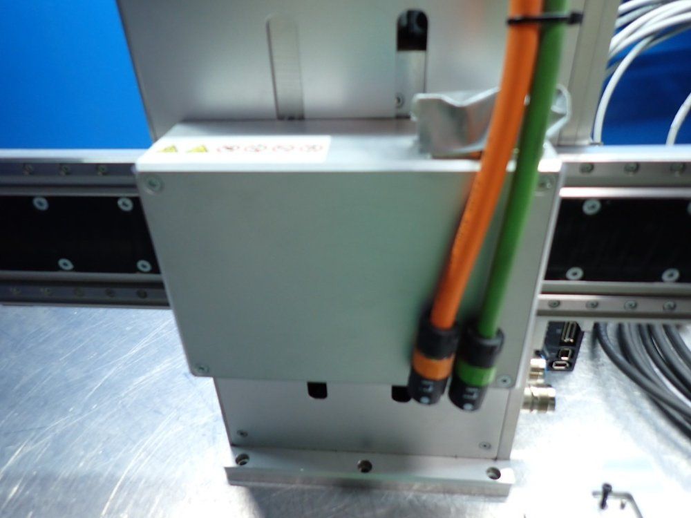 Omron Accurax Linear Motor Pick & Place System - R88l-es-pm-c110-b300-0001