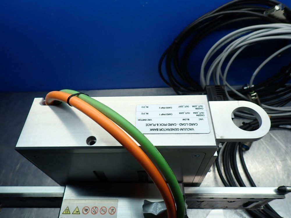 Omron Accurax Linear Motor Pick & Place System - R88l-es-pm-c110-b300-0001