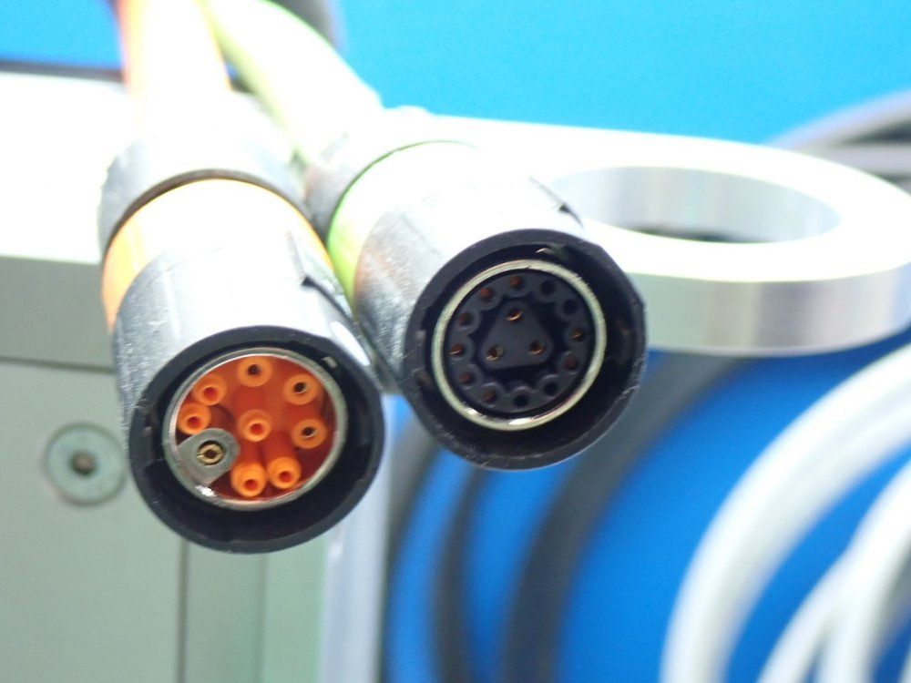 Omron Accurax Linear Motor Pick & Place System - R88l-es-pm-c110-b300-0001