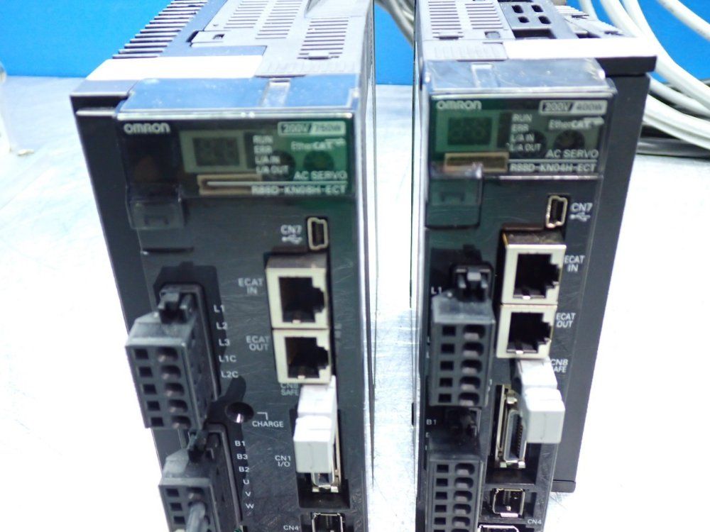 Omron Accurax Linear Motor Pick & Place System - R88l-es-pm-c110-b300-0001