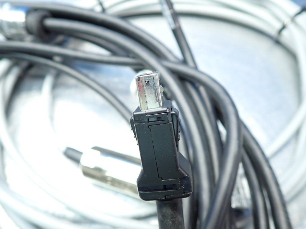 Omron Accurax Linear Motor Pick & Place System - R88l-es-pm-c110-b300-0001