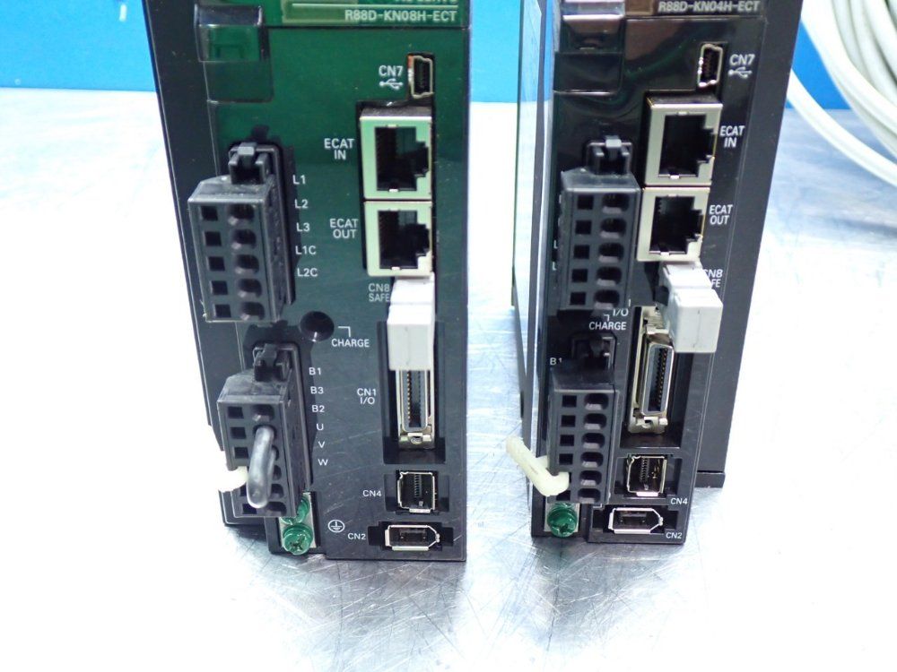 Omron Accurax Linear Motor Pick & Place System - R88l-es-pm-c110-b300-0001