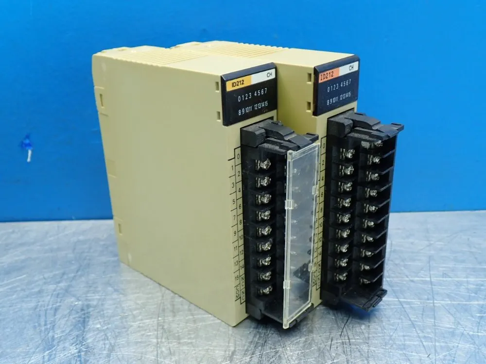 Omron Sysmacc200 16-channel Dc Input Module C200h-series, 2pcs - C200h-id212