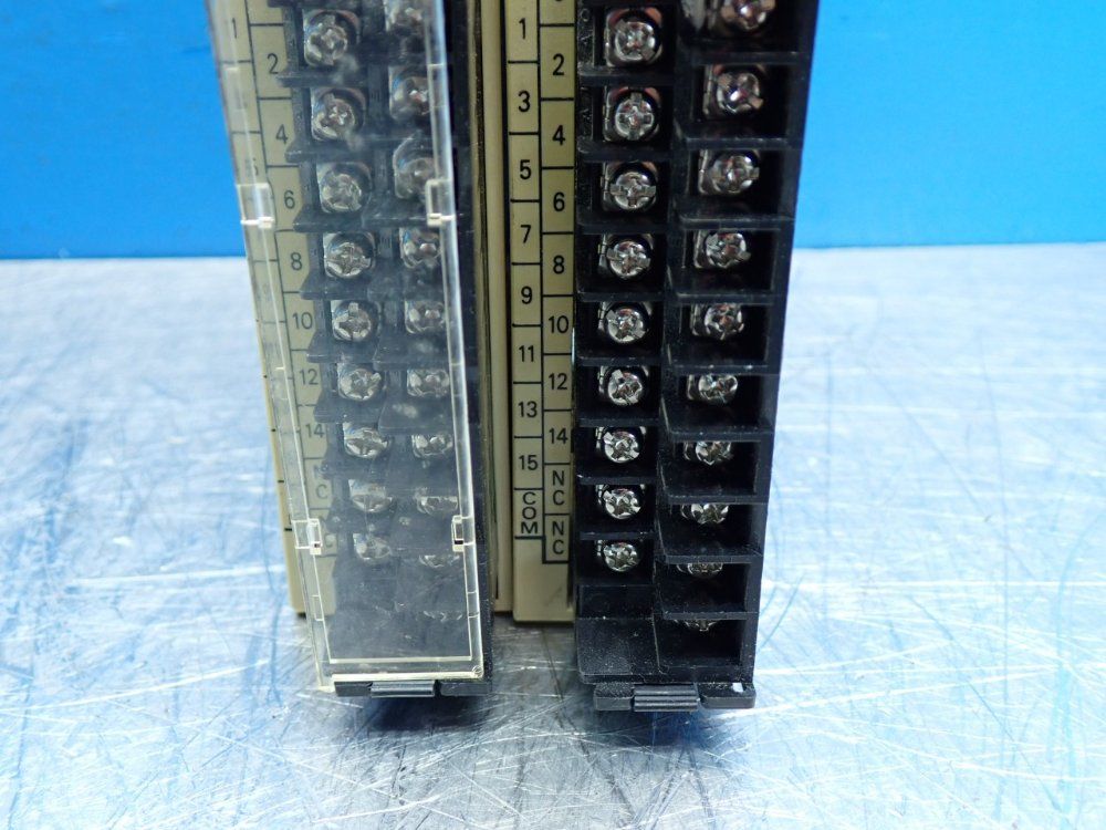 Omron Sysmacc200 16-channel Dc Input Module C200h-series, 2pcs - C200h-id212