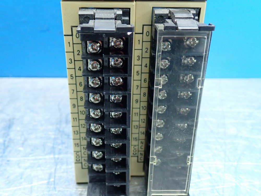 Omron Sysmacc200 16-channel Dc Input Module C200h-series, 2pcs - C200h-id212