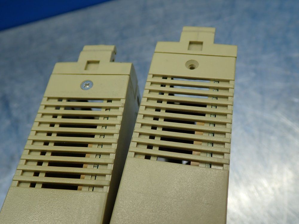 Omron Sysmacc200 16-channel Dc Input Module C200h-series, 2pcs - C200h-id212