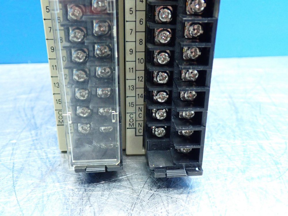 Omron Sysmacc200 16-channel Dc Input Module C200h-series, 2pcs - C200h-id212