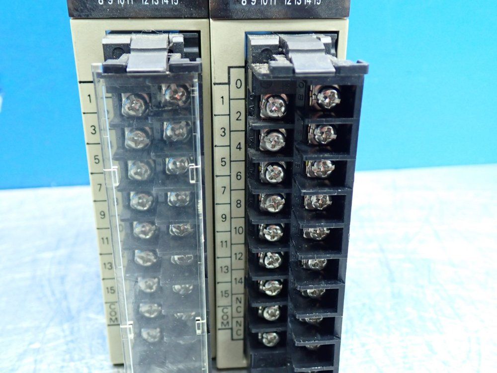 Omron Sysmacc200 16-channel Dc Input Module C200h-series, 2pcs - C200h-id212