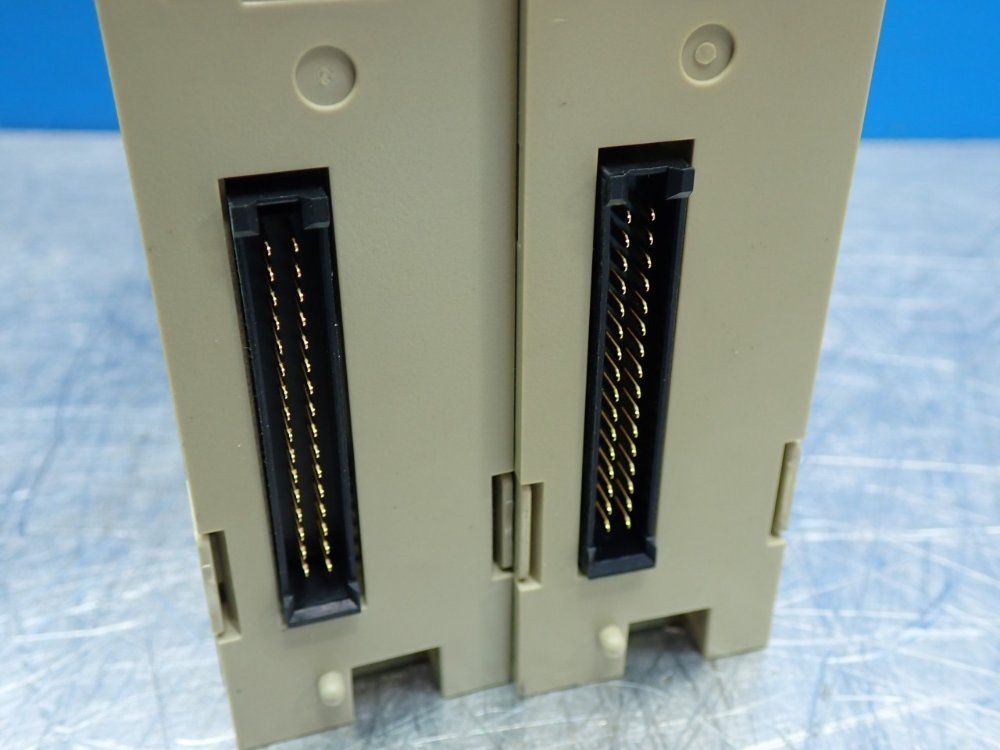 Omron 0.3ma Per Point Sysmac 16-point Transistor Plc Output Module C200h-series, 2pcs - C200h-od212