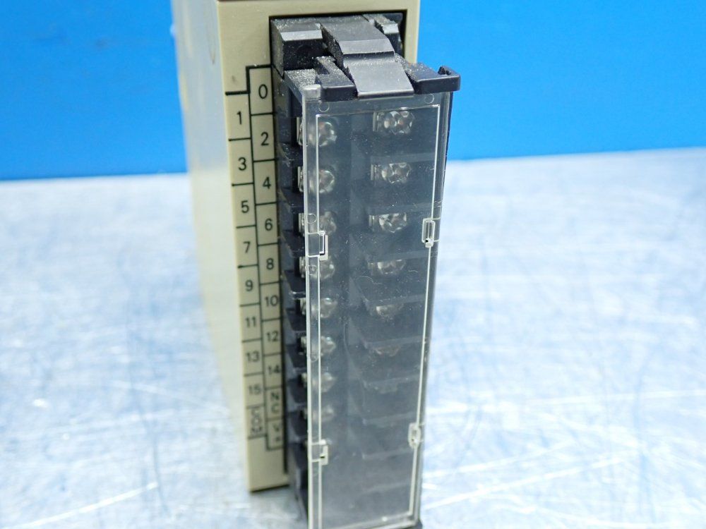 Omron 0.3ma Per Point C200h-series Sysmac 16-point Transistor Plc Output Module - C200h-od212