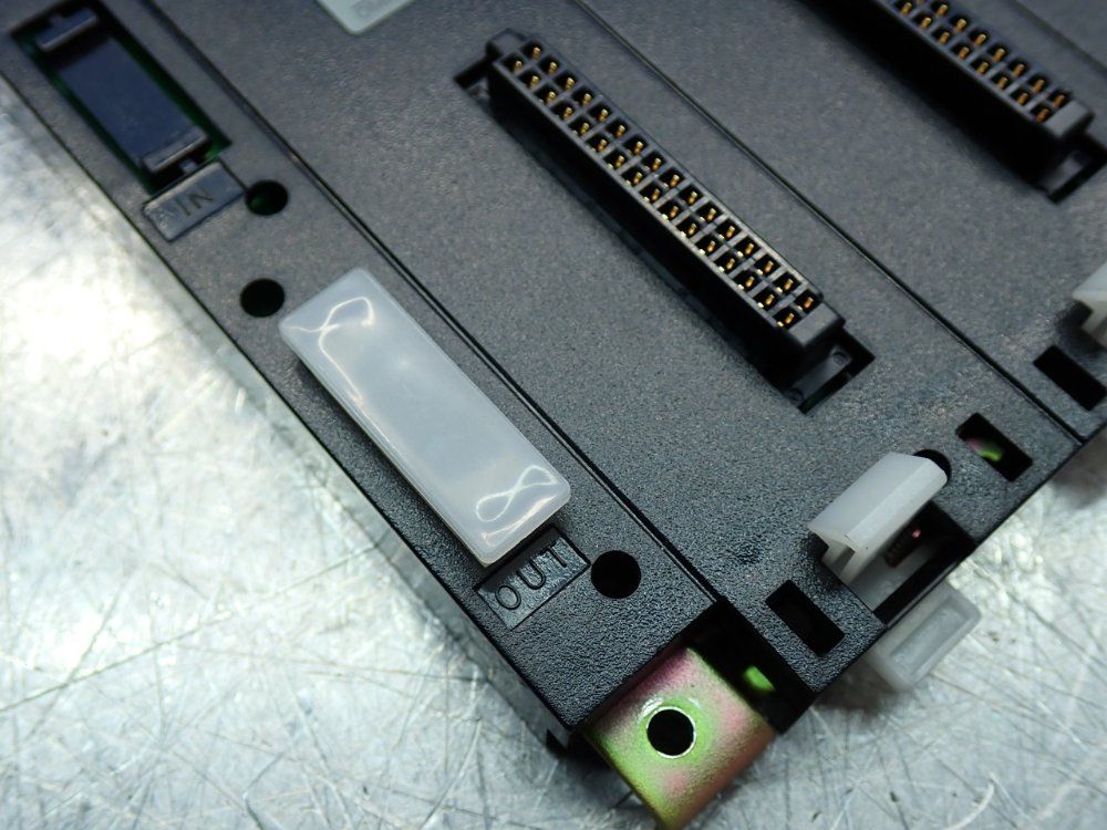 Omron 10-slot Cpu Backplane Base Unit - C200hw-bc101-v1