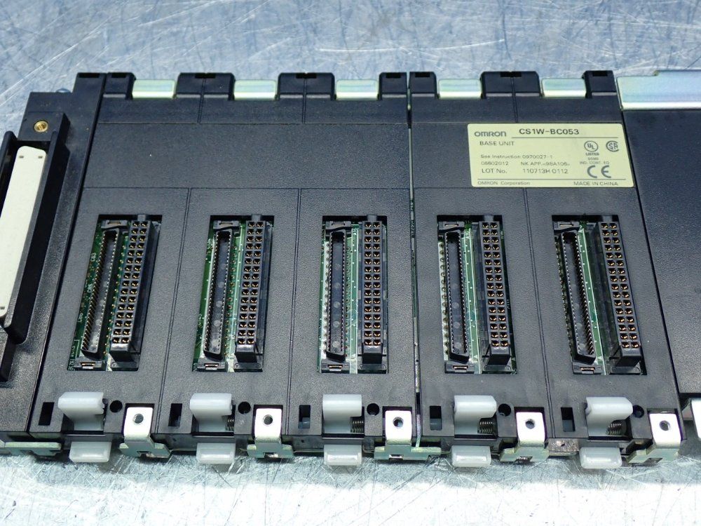 Omron Cs1-series 5-slot Central Processing Unit Base Unit - Cs1w-bc053