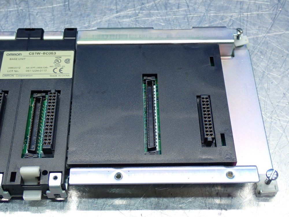 Omron Cs1-series 5-slot Central Processing Unit Base Unit - Cs1w-bc053