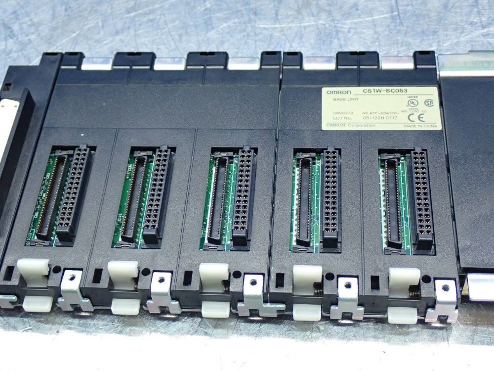 Omron Cs1-series 5-slot Central Processing Unit Base Unit - Cs1w-bc053