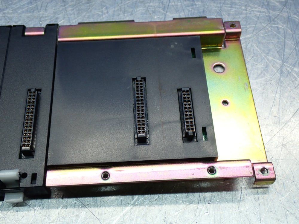 Omron Sysmac C200hw 8-slot Expansion I/o Backplane - C200hw-bc081-v1