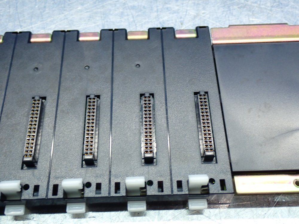 Omron Sysmac C200hw 8-slot Expansion I/o Backplane - C200hw-bc081-v1