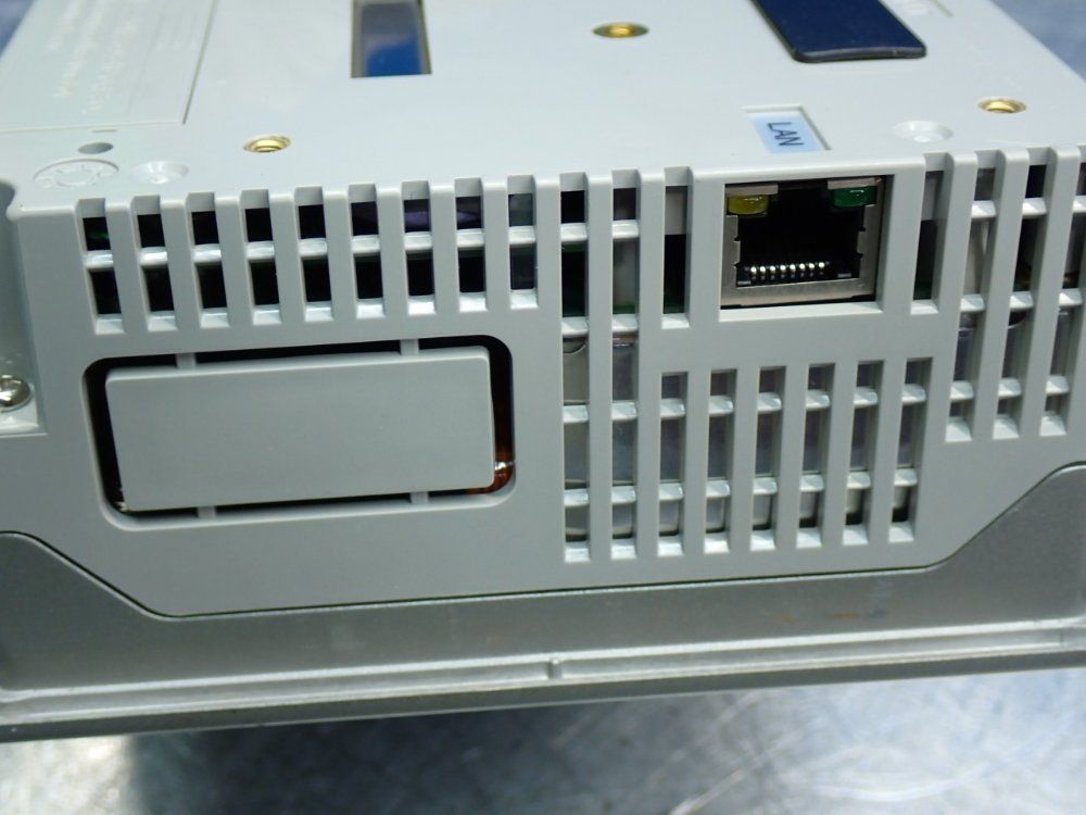 Proface 5.7" Tft Operator Interface Multi-touch Panel - Agp3300-t1-d24