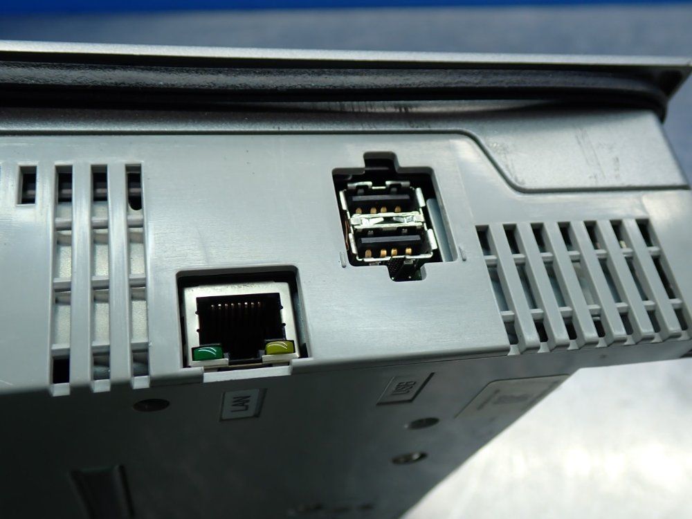 Proface 10.4" Tft Color Lcd High-resolution 10.4-inch Tft Color Lcd Operator Interface Unit - Agp3560-t1-af