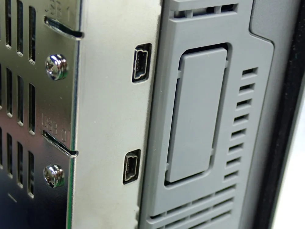 Proface 10.4" Tft Color Lcd High-resolution 10.4-inch Tft Color Lcd Operator Interface Unit - Agp3560-t1-af