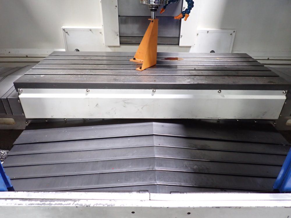 Kia Heavy Industries Corp 25 1/2" X 67" Cnc Vmc - Vx650