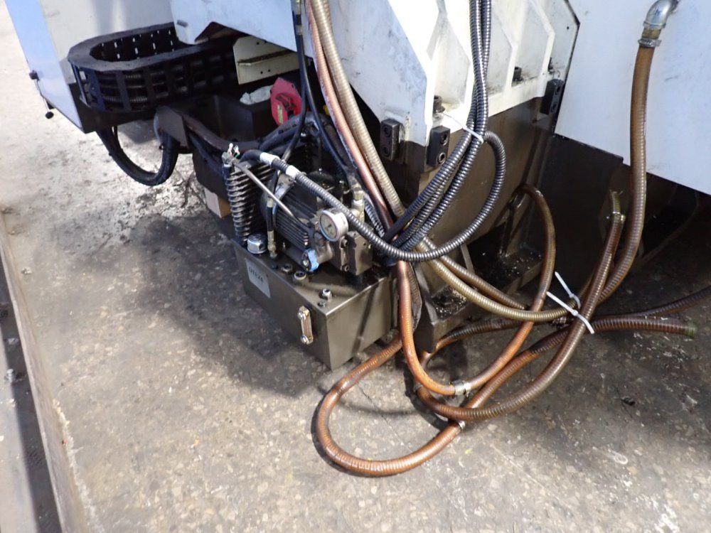 Kia Heavy Industries Corp 25 1/2" X 67" Cnc Vmc - Vx650