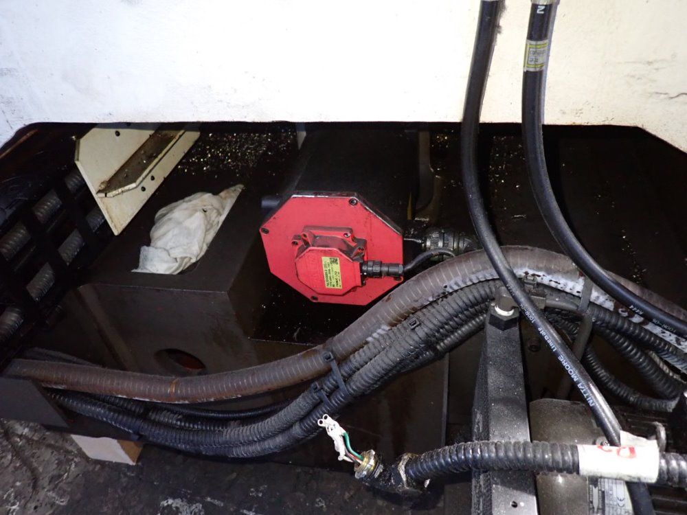 Kia Heavy Industries Corp 25 1/2" X 67" Cnc Vmc - Vx650