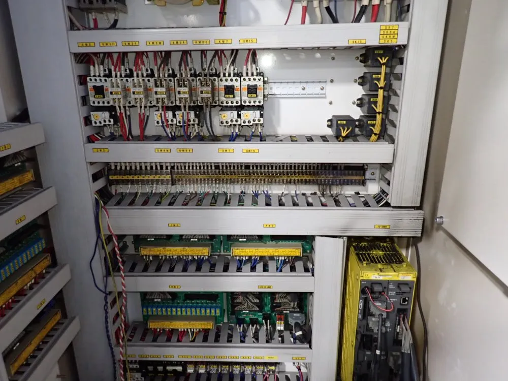 Kia Heavy Industries Corp 25 1/2" X 67" Cnc Vmc - Vx650