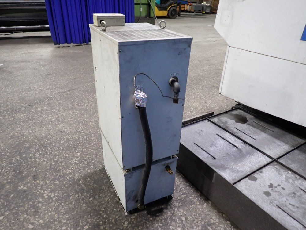 Kia Heavy Industries Corp 25 1/2" X 67" Cnc Vmc - Vx650