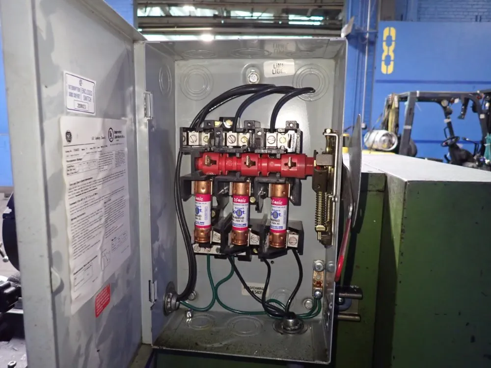 Iron Flower Machinery Inc 24"/32" X 208 Gap Bed Lathe - If-24200