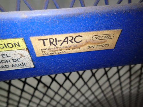 Tri-arc 46'' X 47'' X 57'' Fork Mounted Manlift