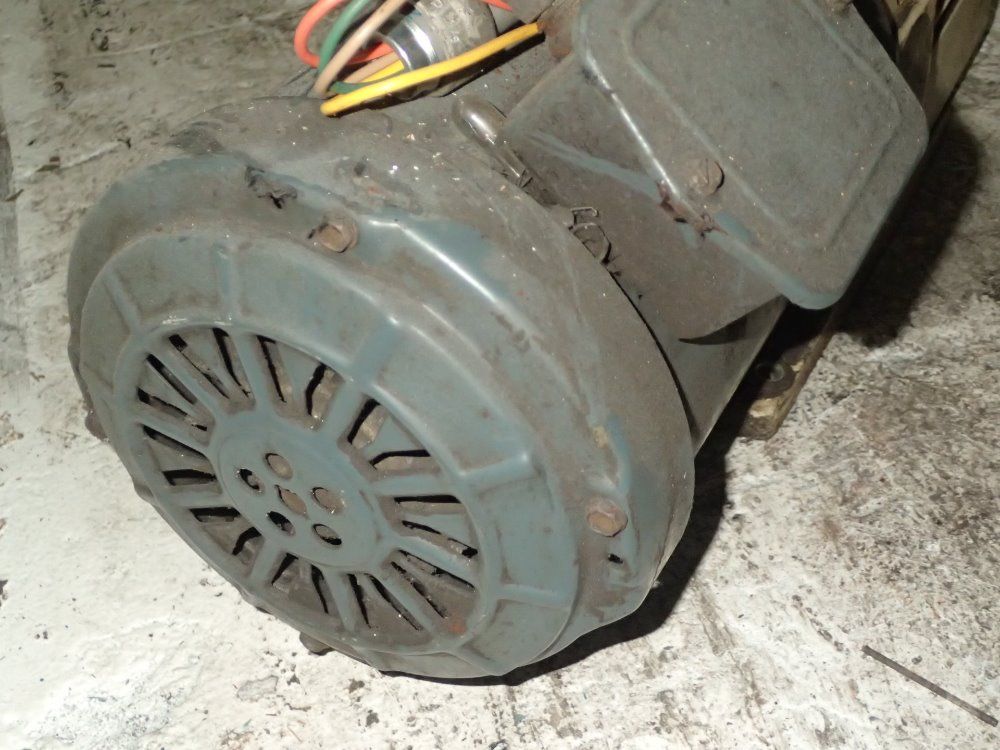 Leybold / Trivac Vacuum Pump