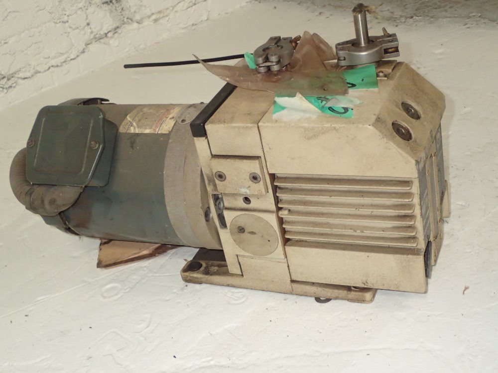 Leybold / Trivac Vacuum Pump